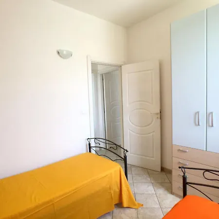 Apartmán Giglio By Interhome